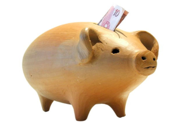 money saving tips piggy bank