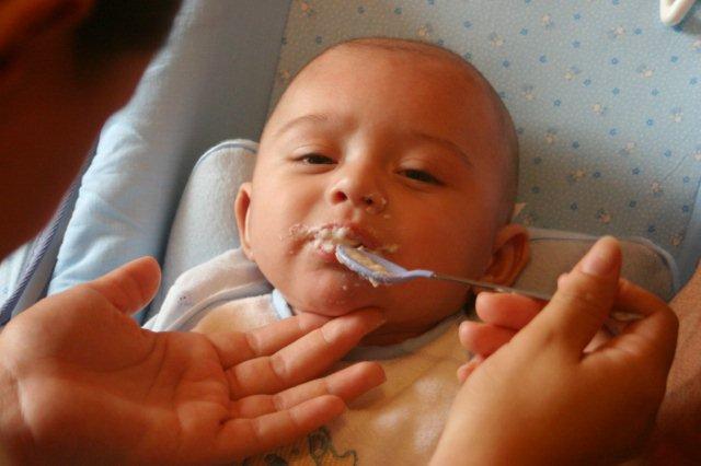 starting solid foods for baby