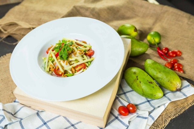 thai green mango salad with dried shrimps