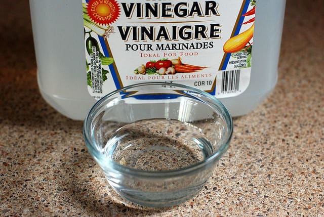 natural cleaning ingredients - vinegar