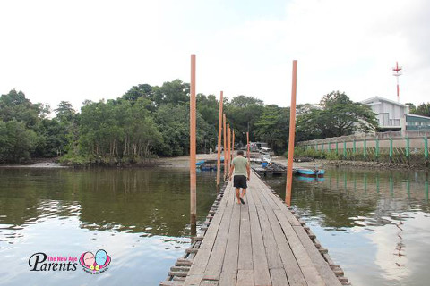 walk along lim chu kang floating jetty