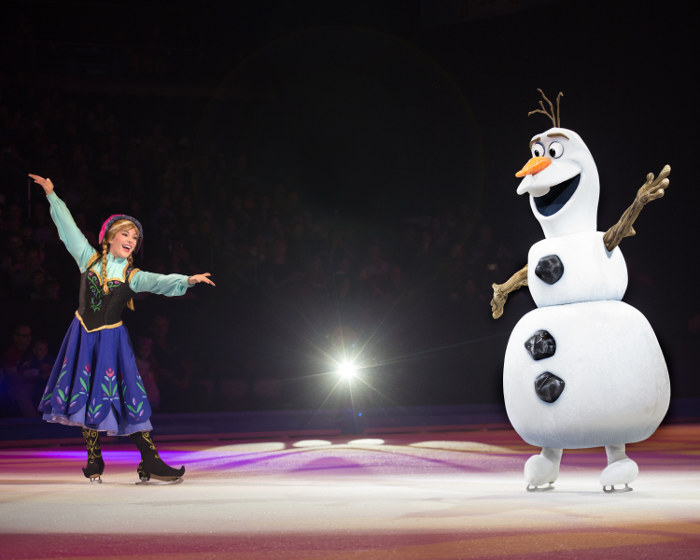 Disney on ice Frozen Anna and Olaf