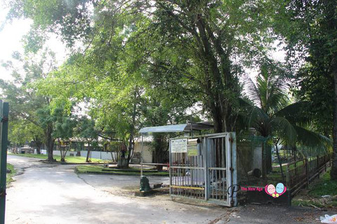 viknesh dairy farm entrance