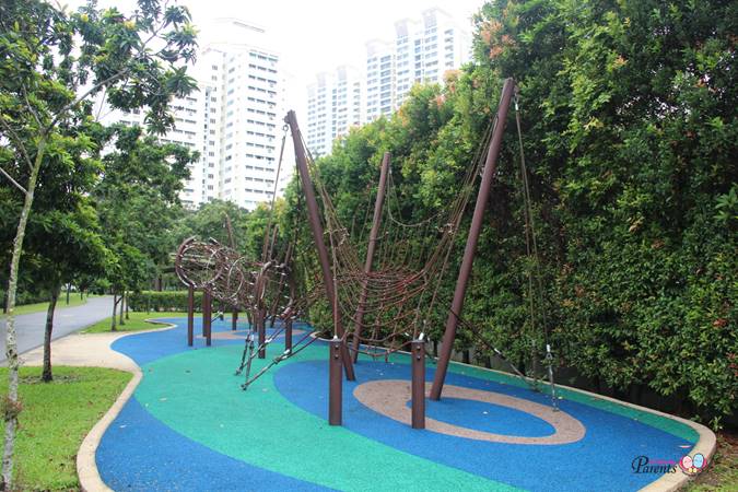 alexandra canel linear park playground