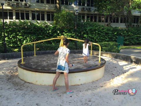 merry go round tiong bahru park