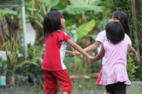 stages of play in children