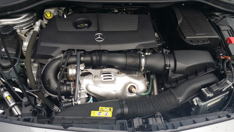 Mercedes-Benz B-Class engine
