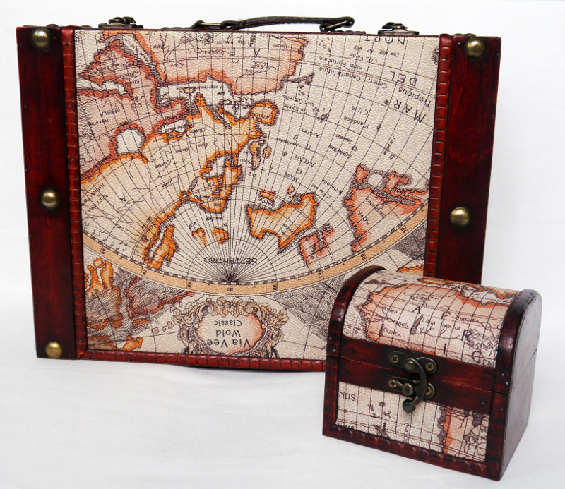 Little Explorers wooden luggages and card case