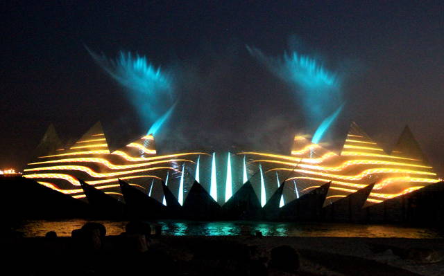 Sentosa Wings of Time colourful display