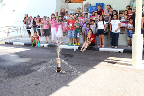 coke and mentos rocket