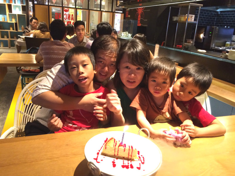 Ai Ling, Director of KindyROO Singapore and her family