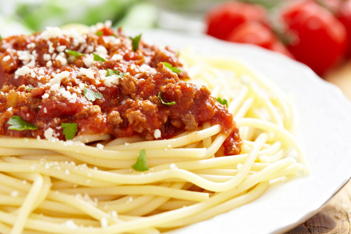 Spaghetti with minced chicken