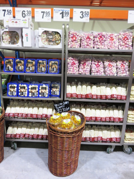 buying fresh vegetables in Singapore