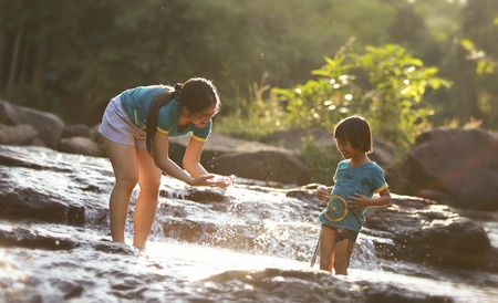 exploring outdoors with your child