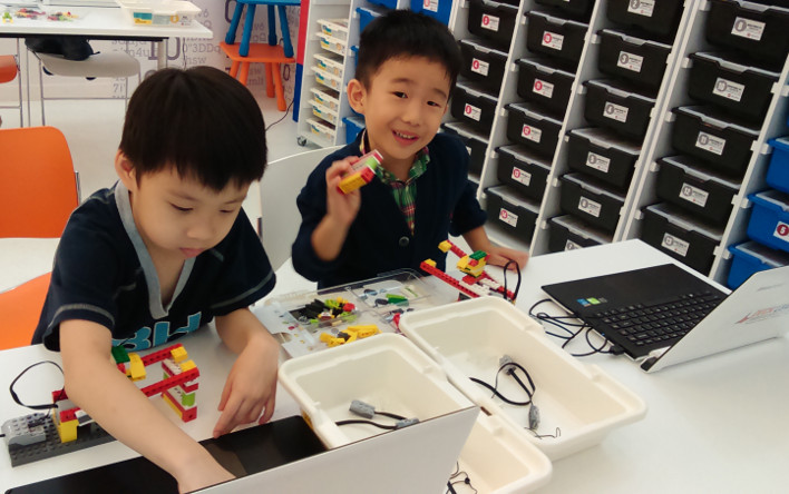 Lego workshops and camps for kids