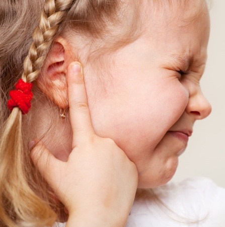 child with ear pain