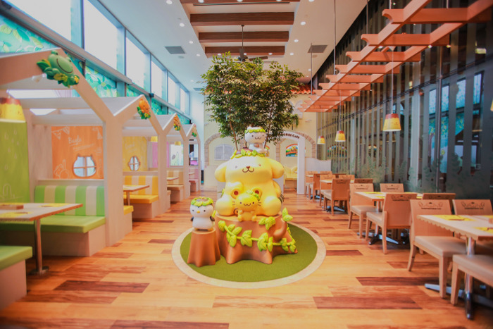 POMPOMPURIN Cafe interior