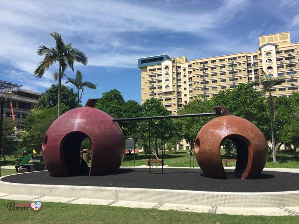 mangosteen mosaic playground in tampines singapore