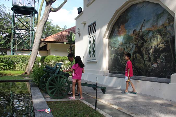 mini cannon at reflections at bukit chandu pasir panjang