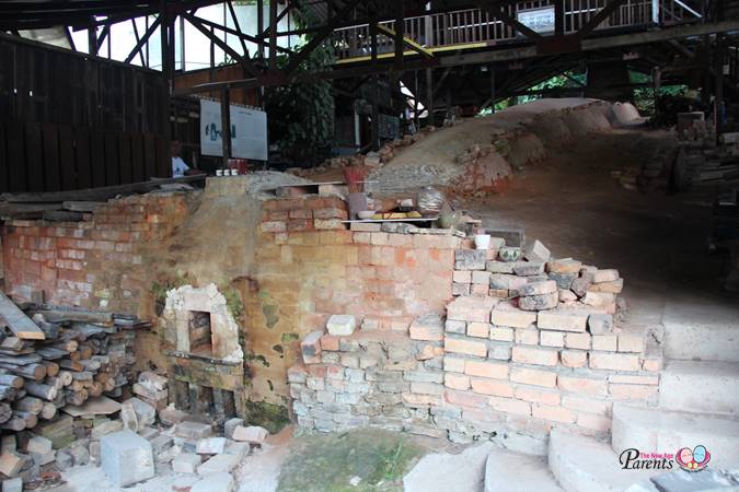 front view of the last dragon kiln in jurong singapore