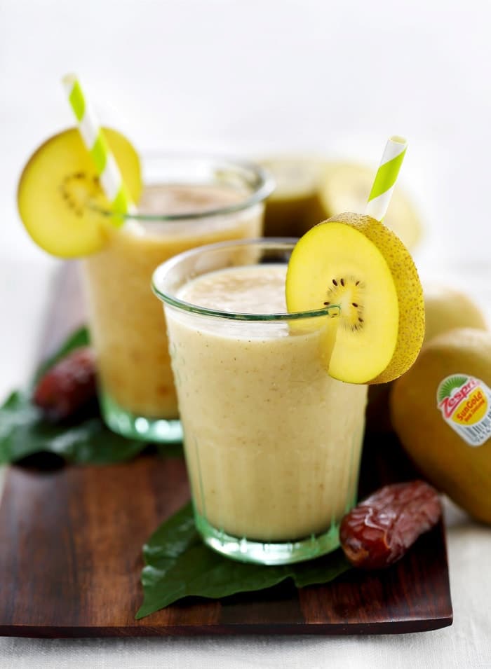 ZespriÂ® SunGold Kiwifruit & Date Smoothie