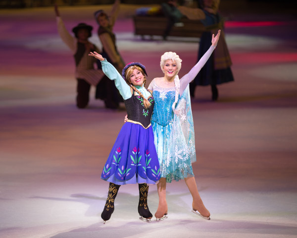 Else and Anna from Frozen Disney on Ice