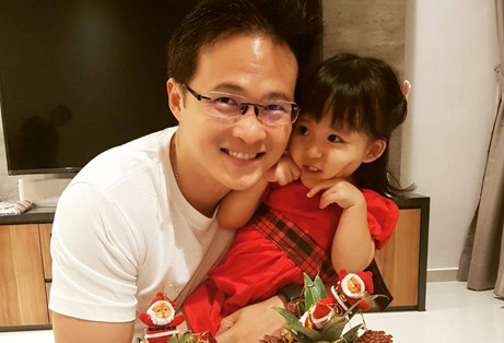 NTUC Desmond Choo and his daughter Sara