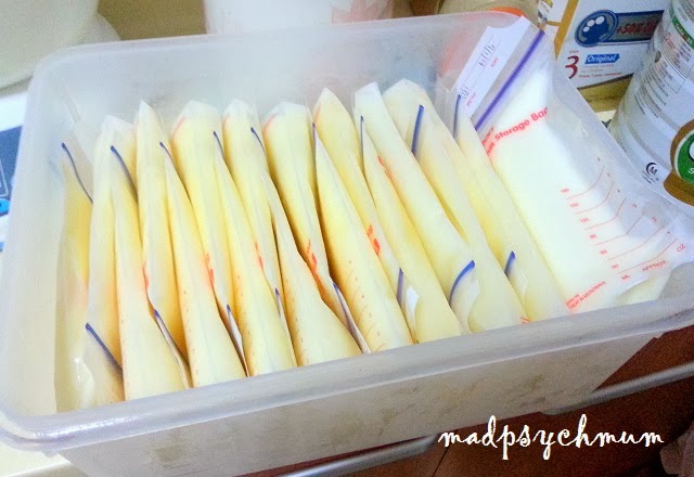 ways to store breastmilk Stagger the flat-packed storage bags in opposite directions