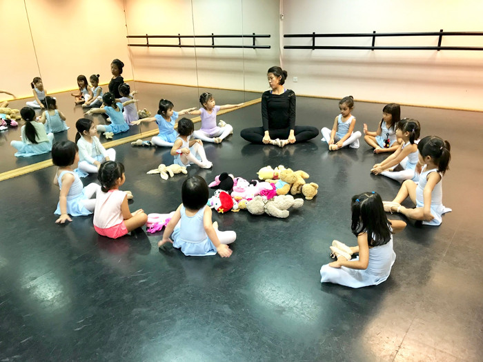 Ballet for preschoolers Singapore Stepping Out Studios