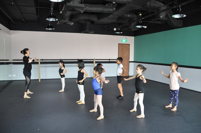 Jazz dance class kids Review Stepping Out Studios