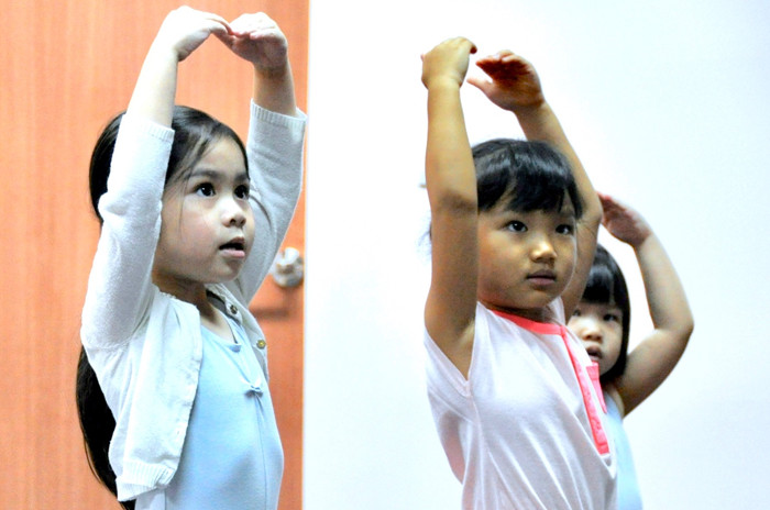 Kids dance classes singapore Stepping out Studios