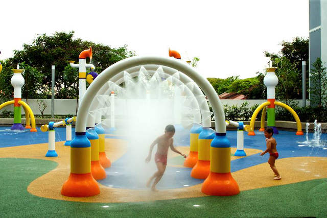 sembawang shopping centre water playground