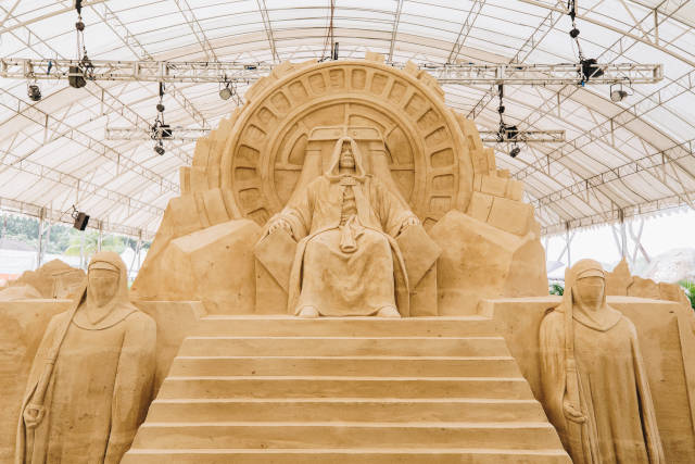 Emperor-Palpatine's Throne Room sentosa sandsation