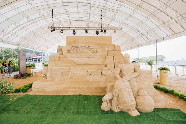 The likeness of familiar droids at Sentosa Sandsation 2019