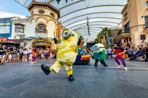 USS - Daytime Halloween Fun - Minion Monsters Tricky Treats