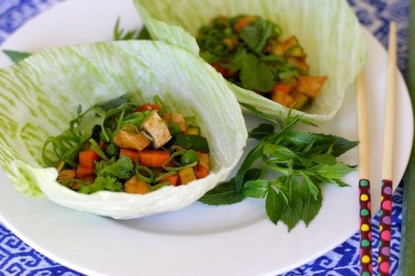 Hoisin chicken lettuce cups