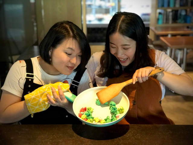 GoToRoYo Cindy & Ria Cooking Adventures buysinglit