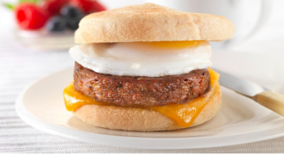 Quorn Sausage Muffin with Egg