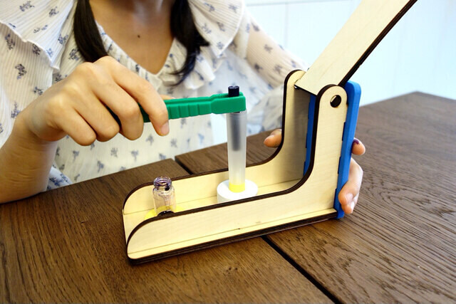 Tinkerer Box Science and Engineering Projects for Kids