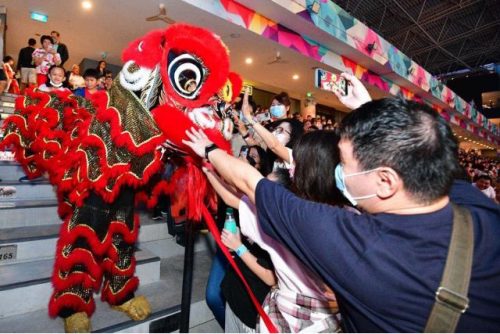 OTH Chingay Lion and crowd at Town Square