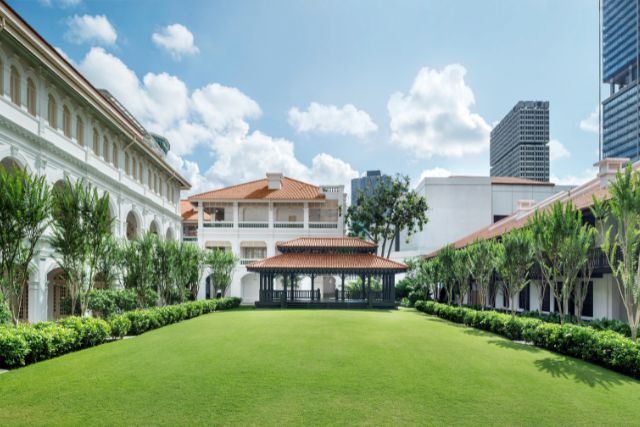 Raffles Hotel The Lawn