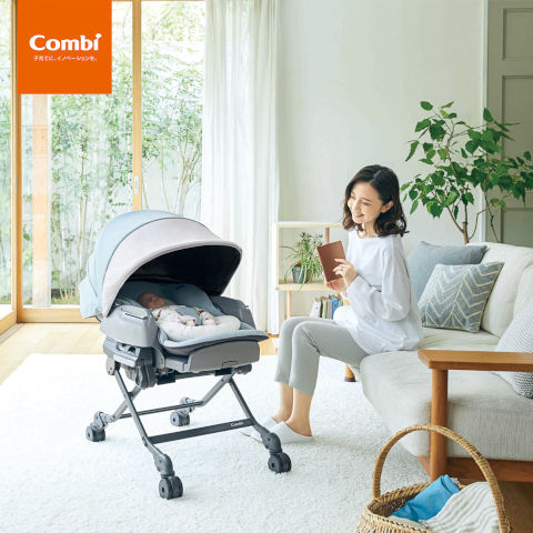 COMBI BEDi Long High Chair