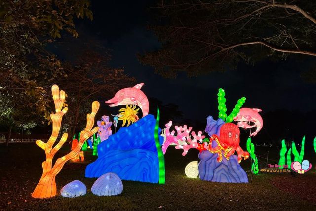 Mid-Autumn Festival Lantern Displays at Jurong Lake Gardens