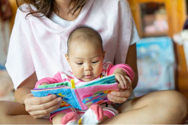 bonding activities for parents and child reading