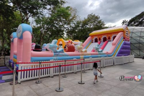Plaza Singapura Kiztopia bouncy castle