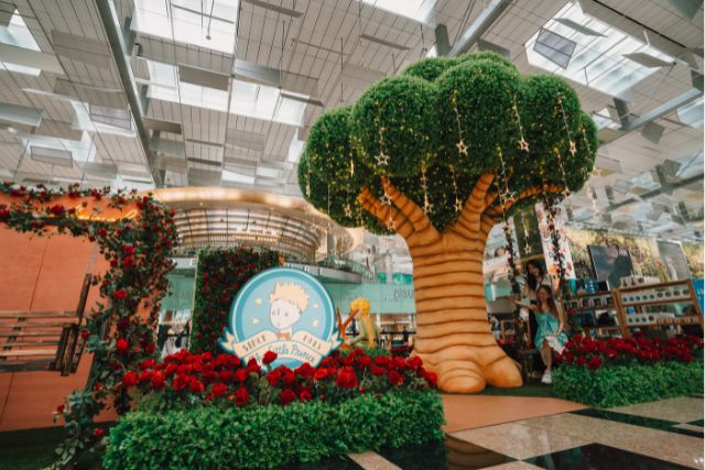 Changi Airport June Holiday Rose Garden