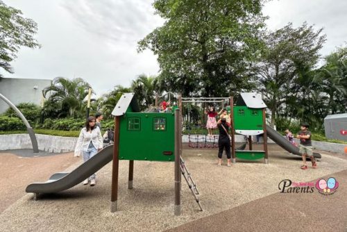 Lot One Shoppers' Mall Free Playground