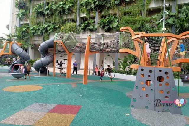 PLQ Parkside Free Outdoor Playground