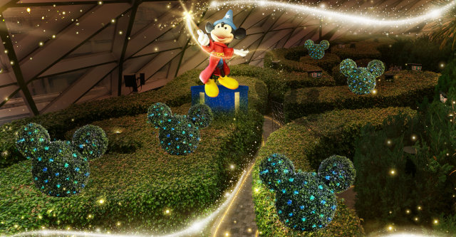 Jewel Changi Airport Year-end Holiday Disney Hedge Maze