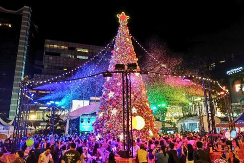 Snowfall Shows at Orchard Road